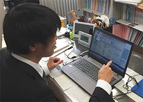 パークアベニュー法律事務所 弁護士 長岡健太郎様